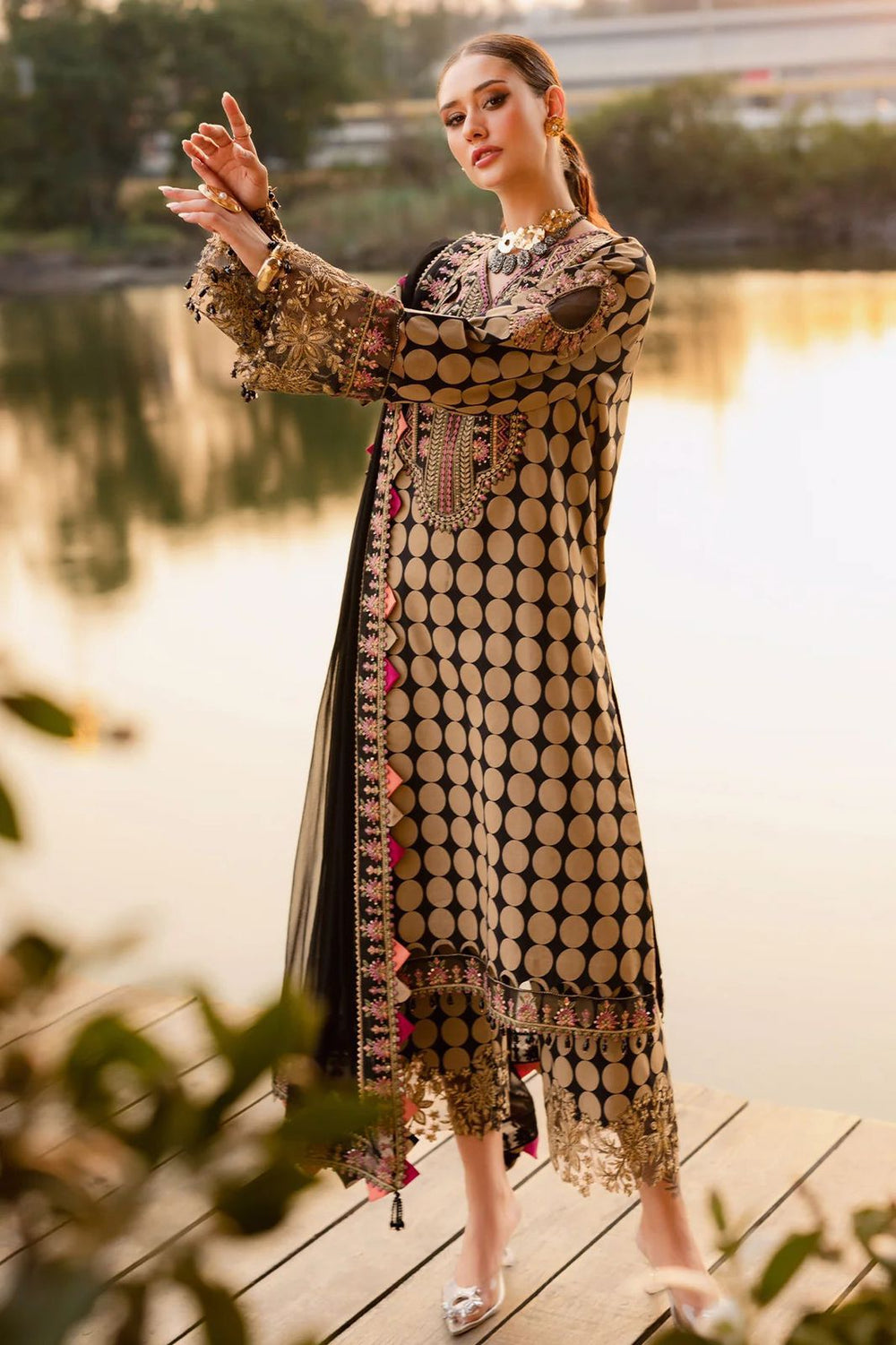 Charizma Lawn Suit 8499