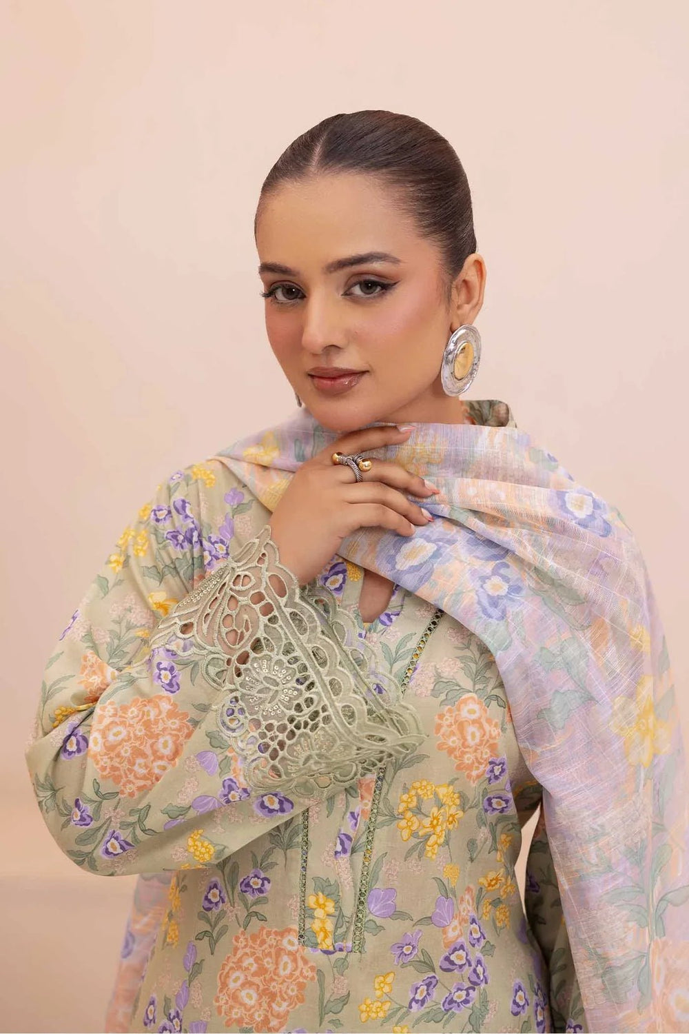 Digital Printed Lawn 8450