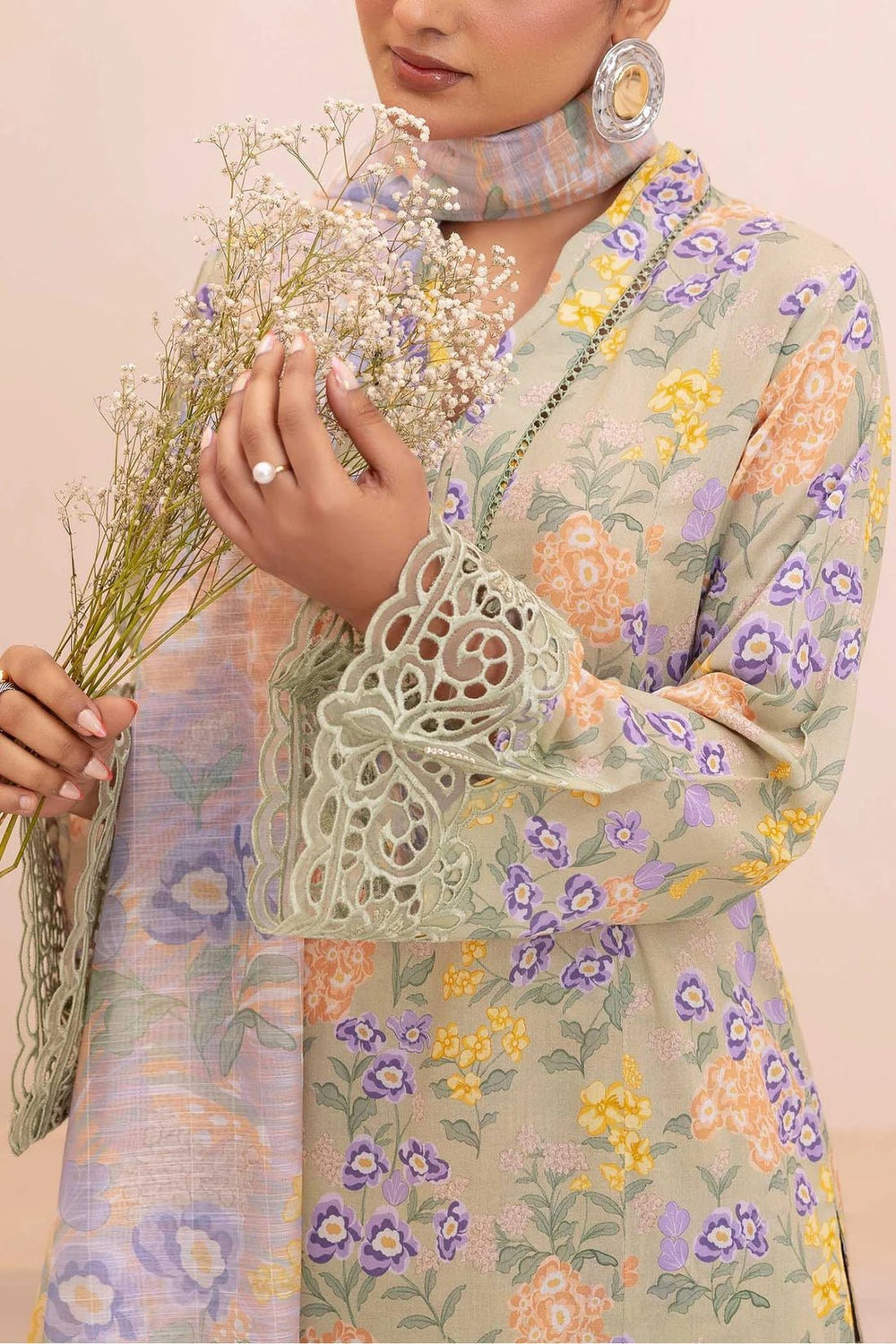 Digital Printed Lawn 8450