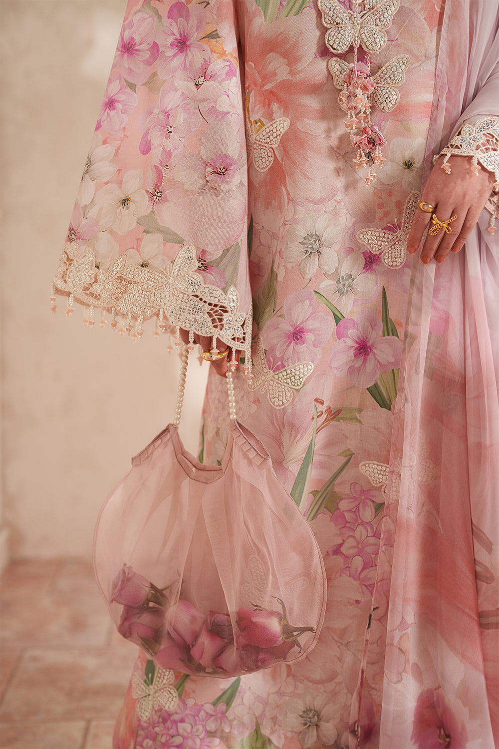 Digital Printed Lawn Embroidered Suit 8581