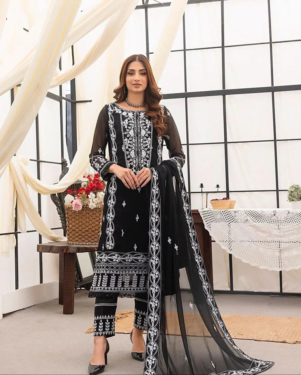 Chiffon Embrioderd Suit 8534