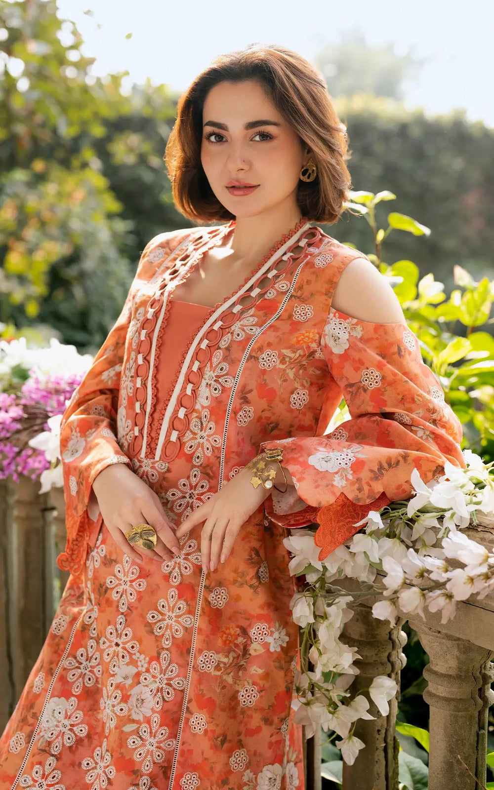 Zari Effect Lawn 8603