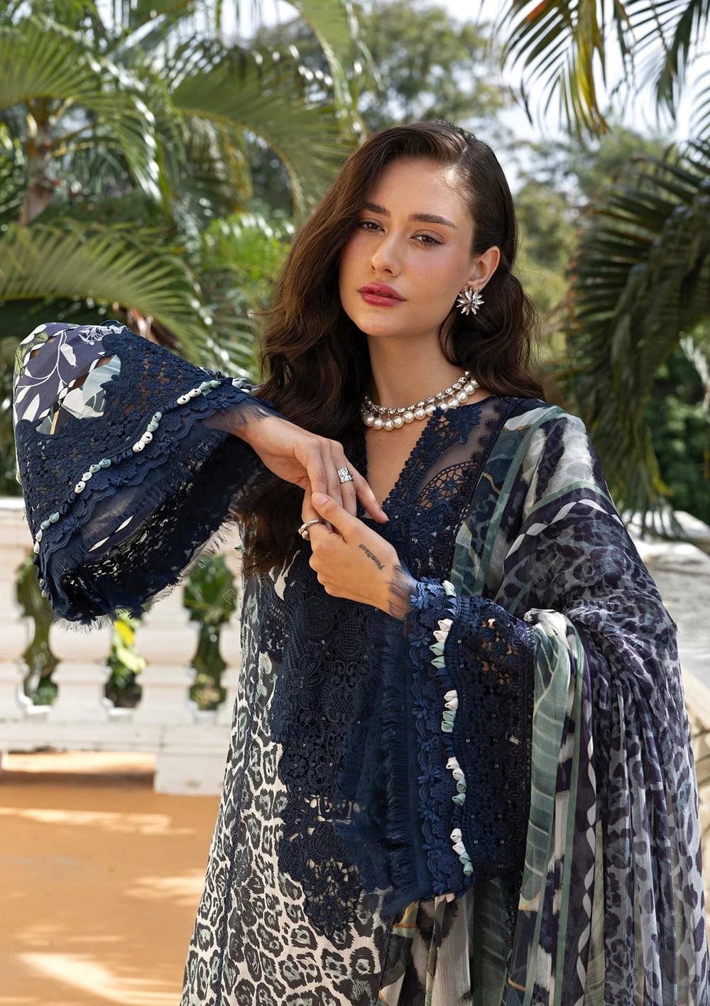 Lawn suit With chiffon Dupatta 8569
