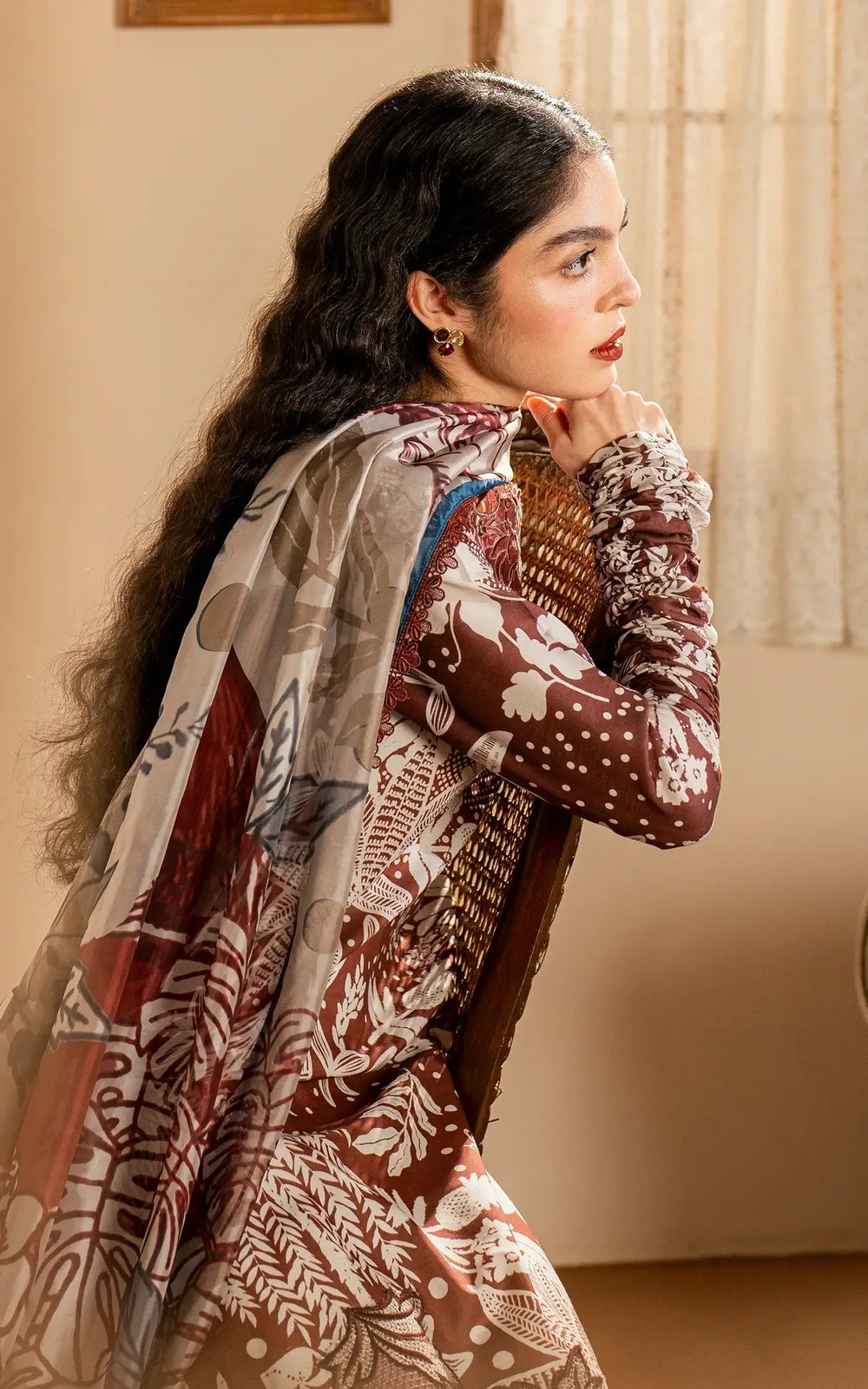 Zari Effect Lawn 8594