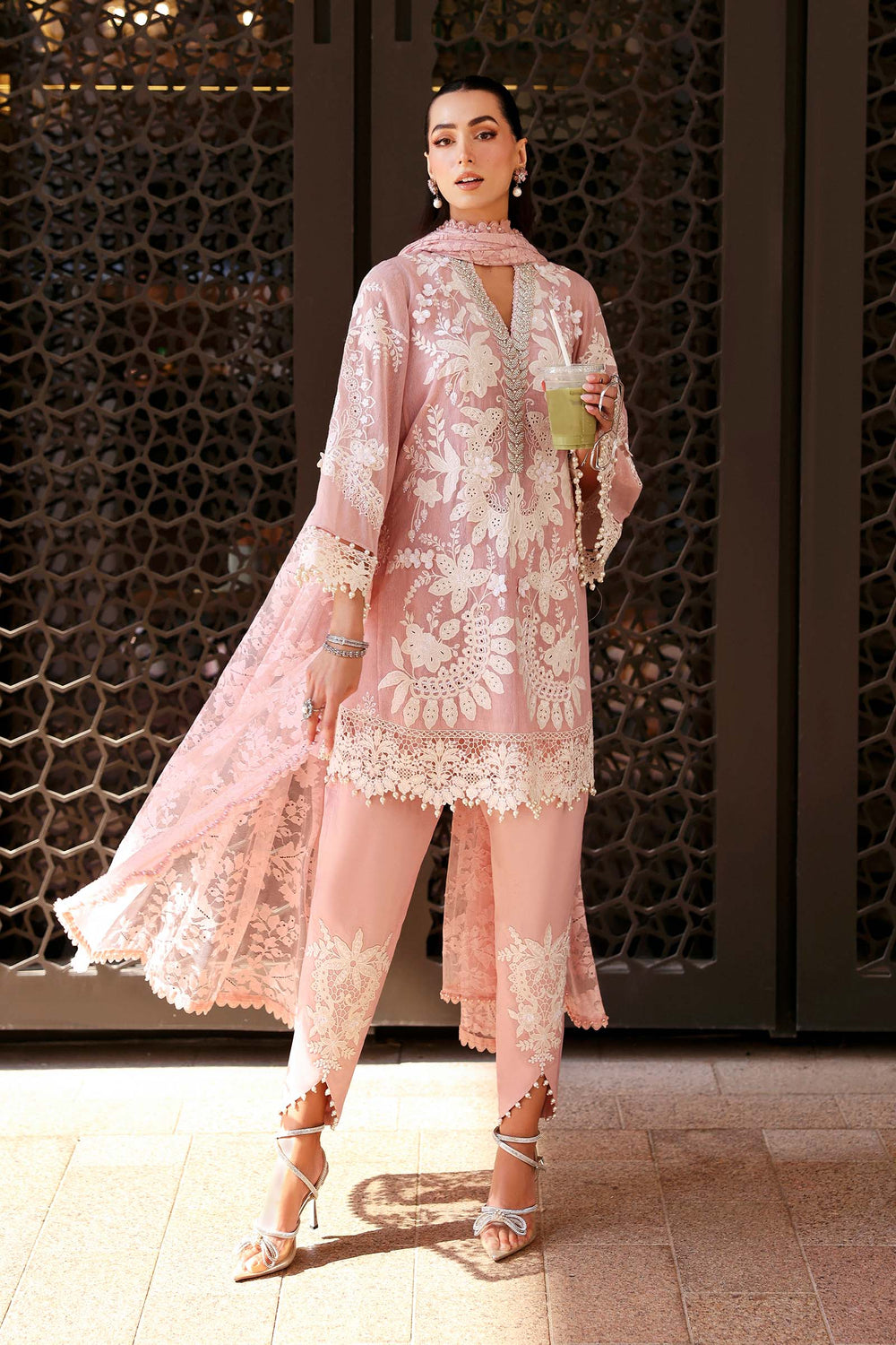 Embroidered Lawn Karandi Suit 8617