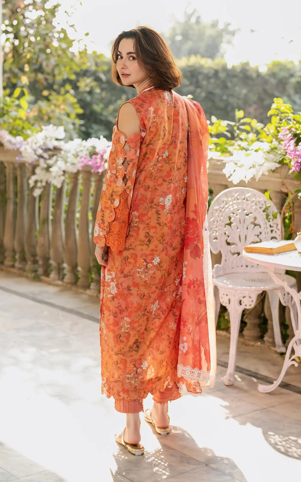 Zari Effect Lawn 8603