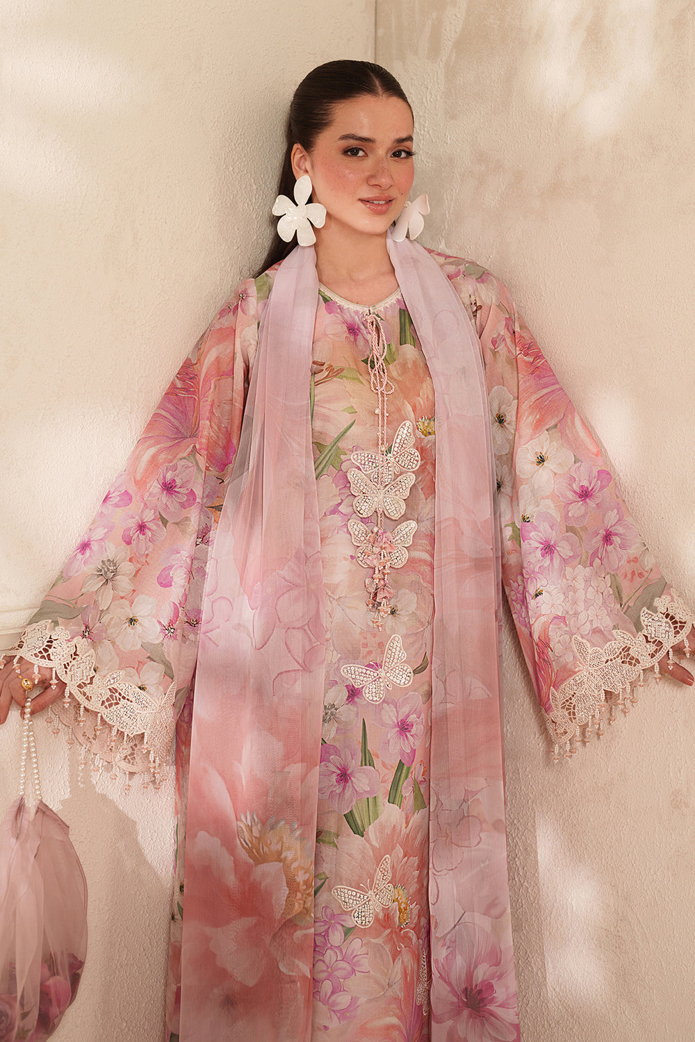 Digital Printed Lawn Embroidered Suit 8581