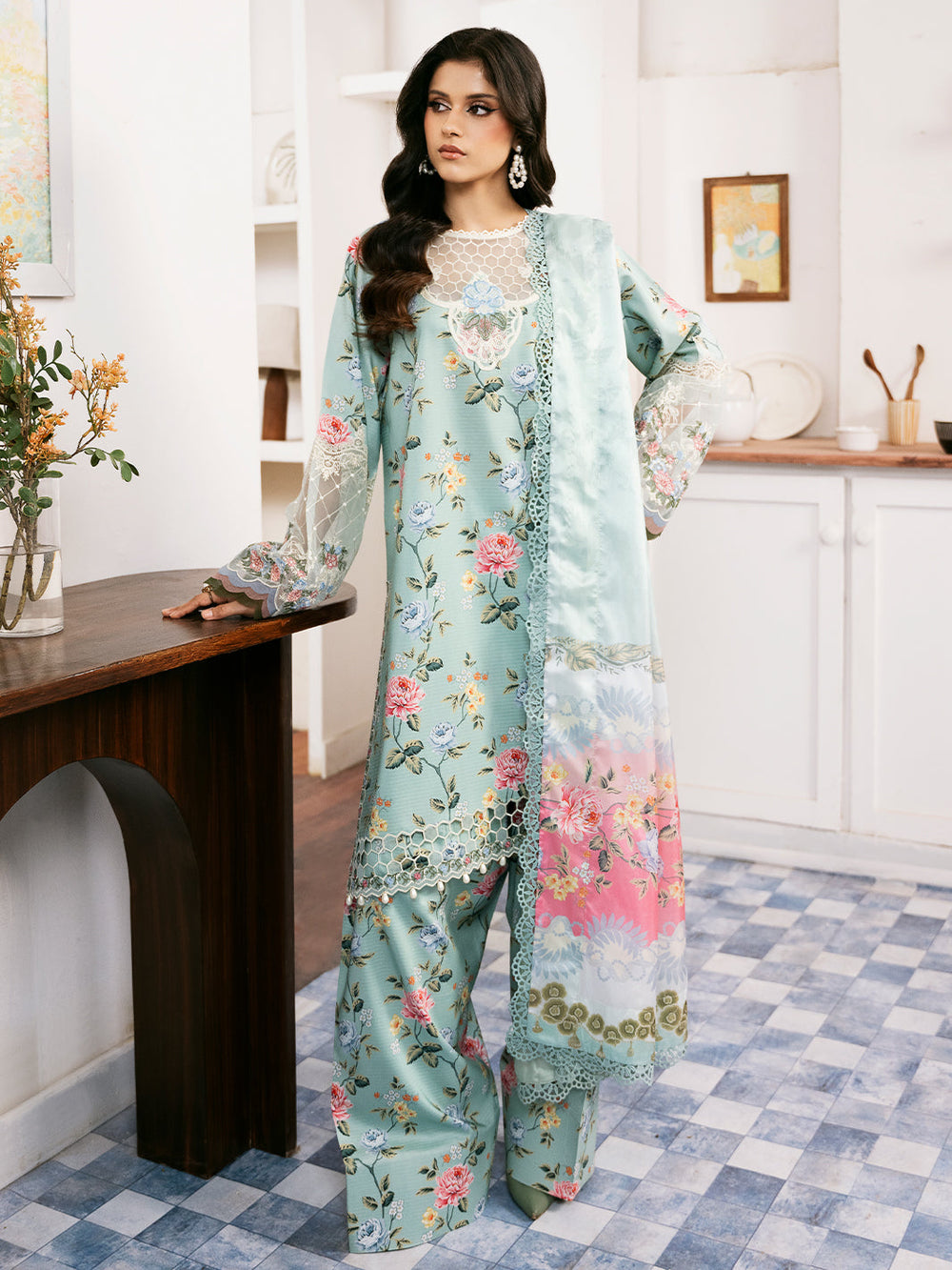 Zari Effect Lawn 8600