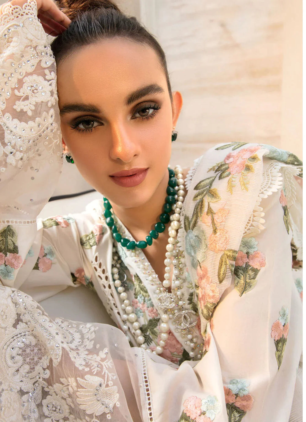 Luxury Lawn Suit 8561