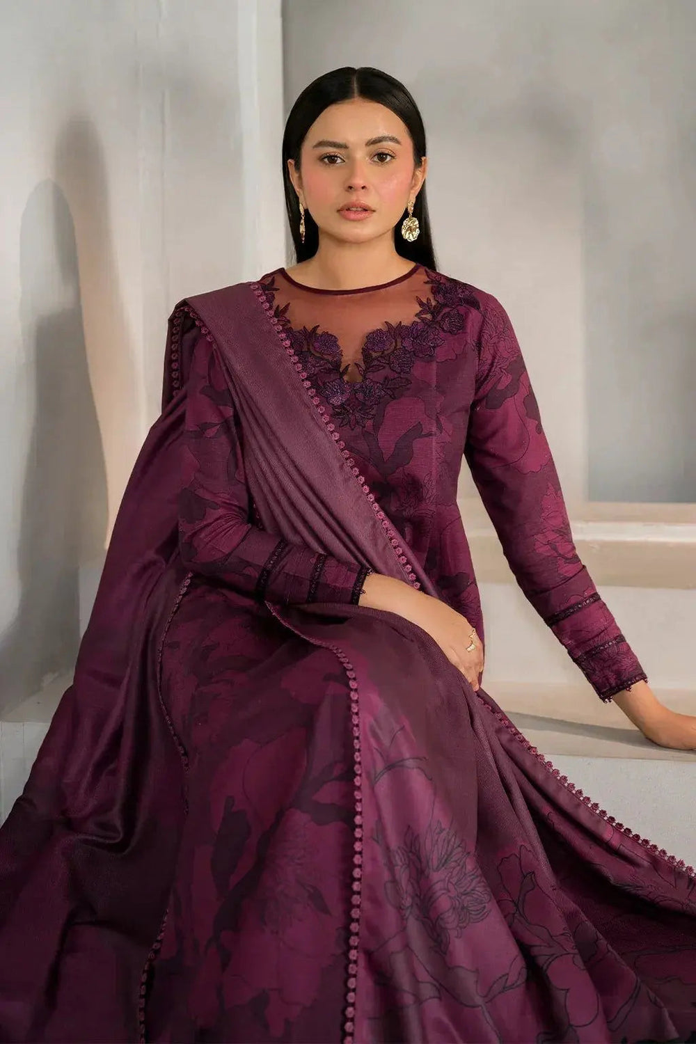 Embroidery lawn Suit 8530