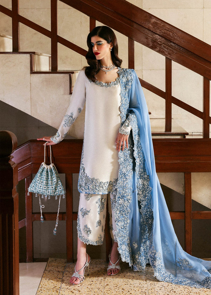 Embroidered Lawn Suit 8577