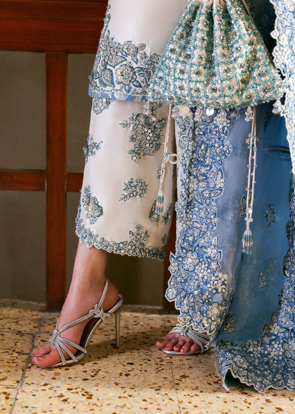 Embroidered Lawn Suit 8577